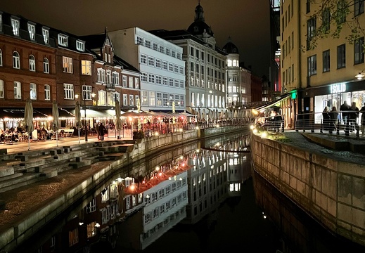 IJ Århus by night